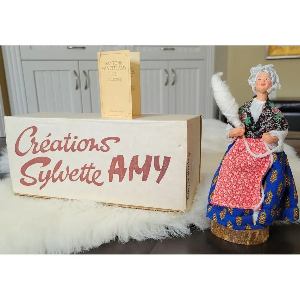 Rare Find Sylvette  Amy Woman with Yarn